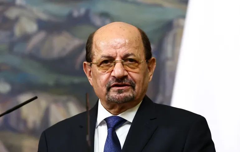 الزنداني يغادر عدن متوجها إلى القاهرة للمشاركة في الدورة 164 لمجلس جامعة الدول العربية