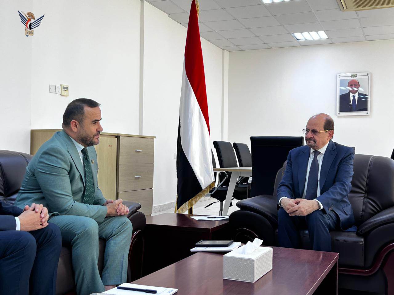 الزنداني يبحث مع بعثة المنظمة الدولية للهجرة تعزيز التعاون لمكافحة الهجرة غير الشرعية