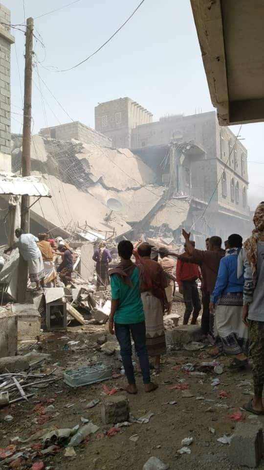 قتلى وجرحى بانفجار متجر للسلاح في أبين