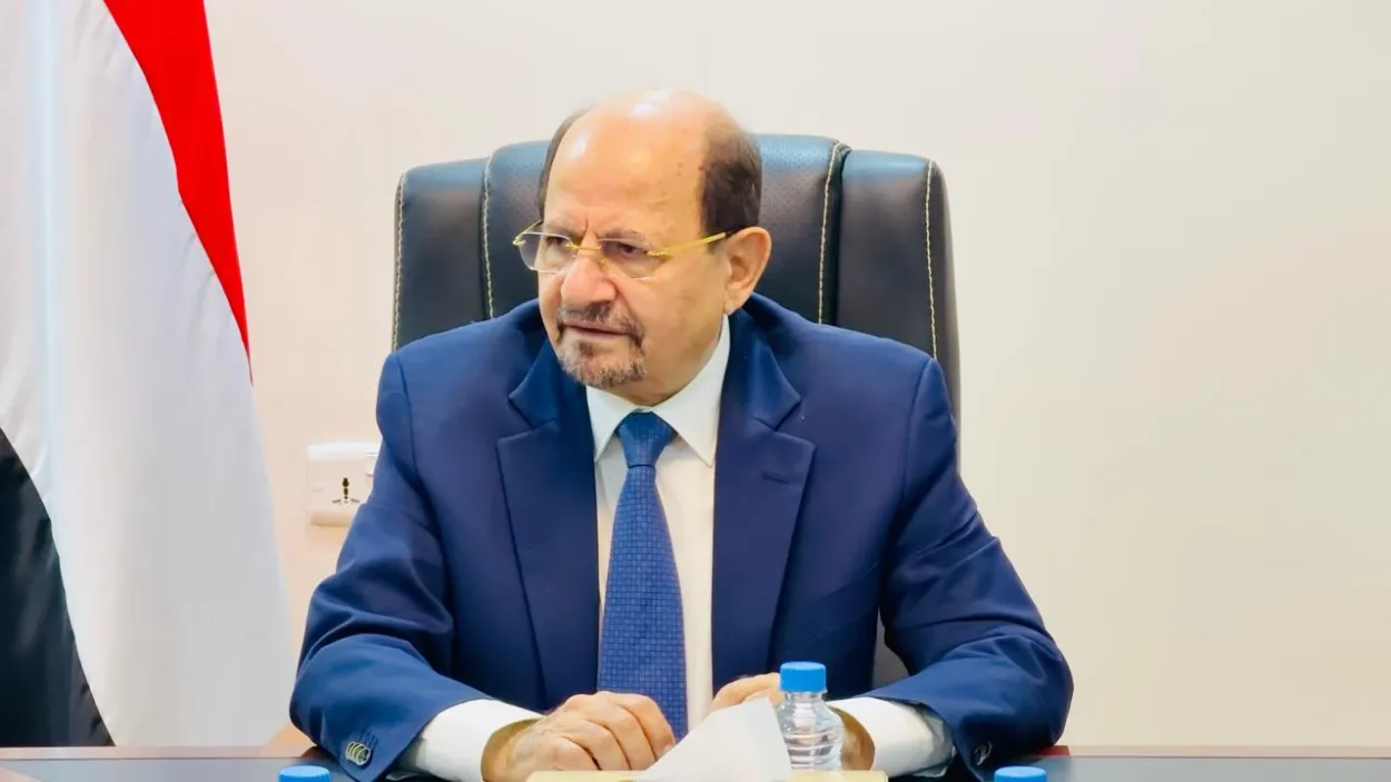 رئيس الوزراء الدكتور الزنداني  يتابع تطورات «فجر اليمن» ويوجه برفع الجاهزية الحكومية