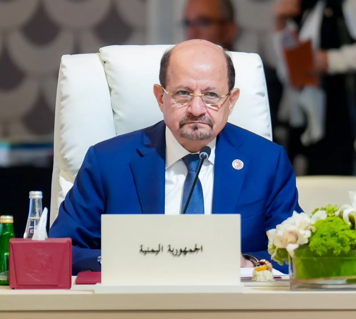 الزنداني يكشف أسباب تعثر السلام ويحمل الحوثيين مسؤولية إطالة الحرب