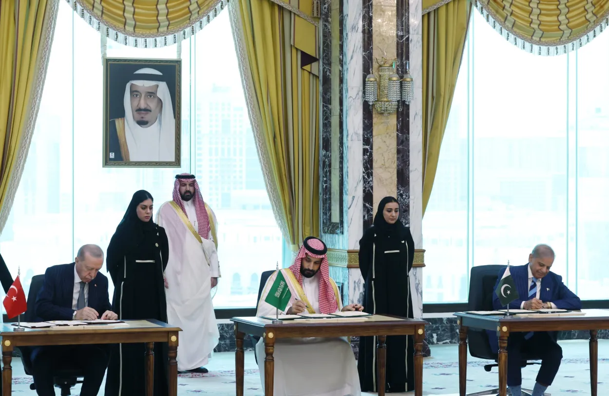 السعودية وتركيا وباكستان توقع اتفاقية مكة للدفاع المشترك لتعزيز الأمن الجماعي