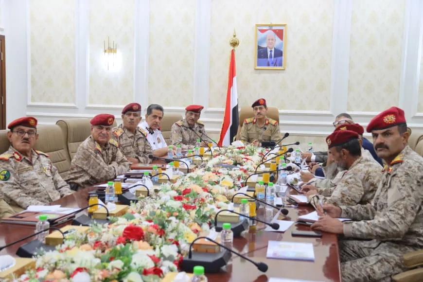 وزير الدفاع يقر الخطة الدراسية للأكاديمية العسكرية العليا للعام 2026-2027