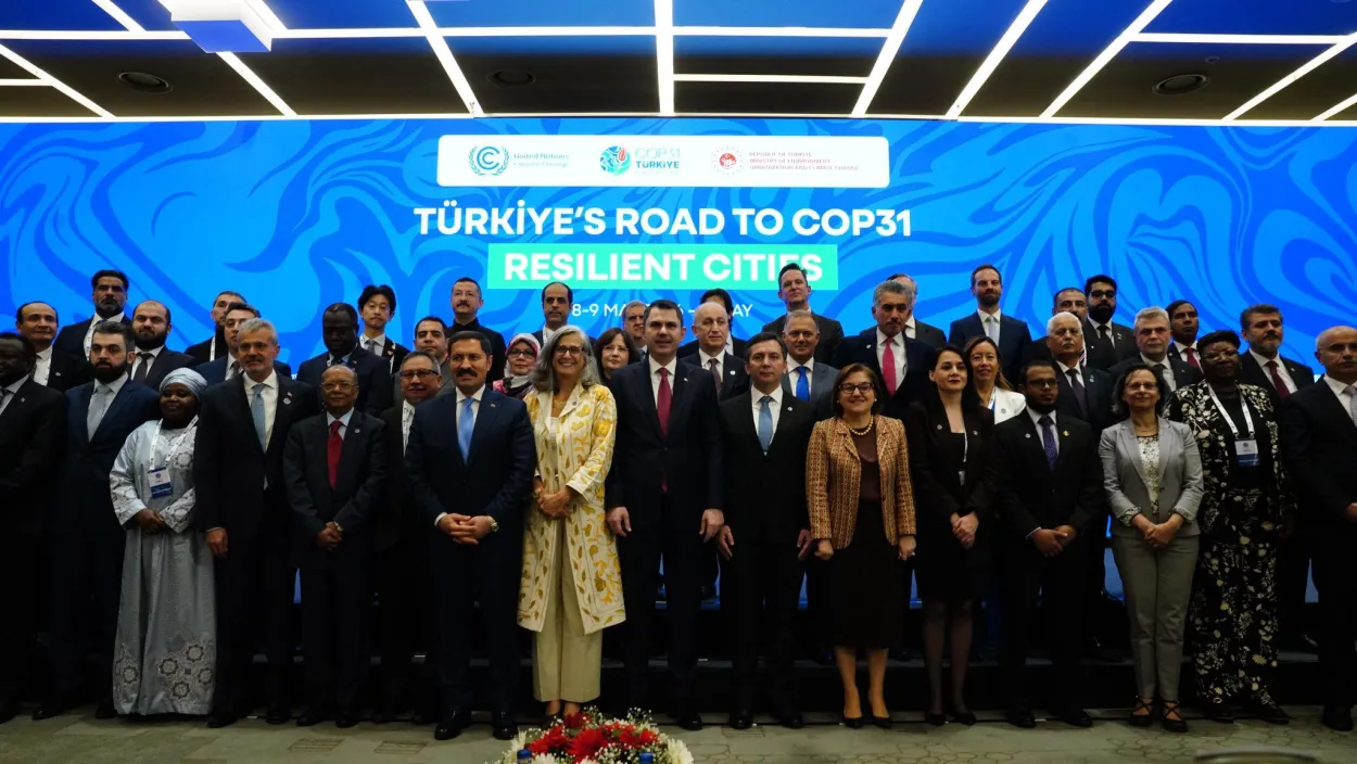 السفير طريق يمثل اليمن في فعالية طريق تركيا إلى COP31 بمدينة هاتاي لتعزيز صمود المدن أمام التغيرات المناخية