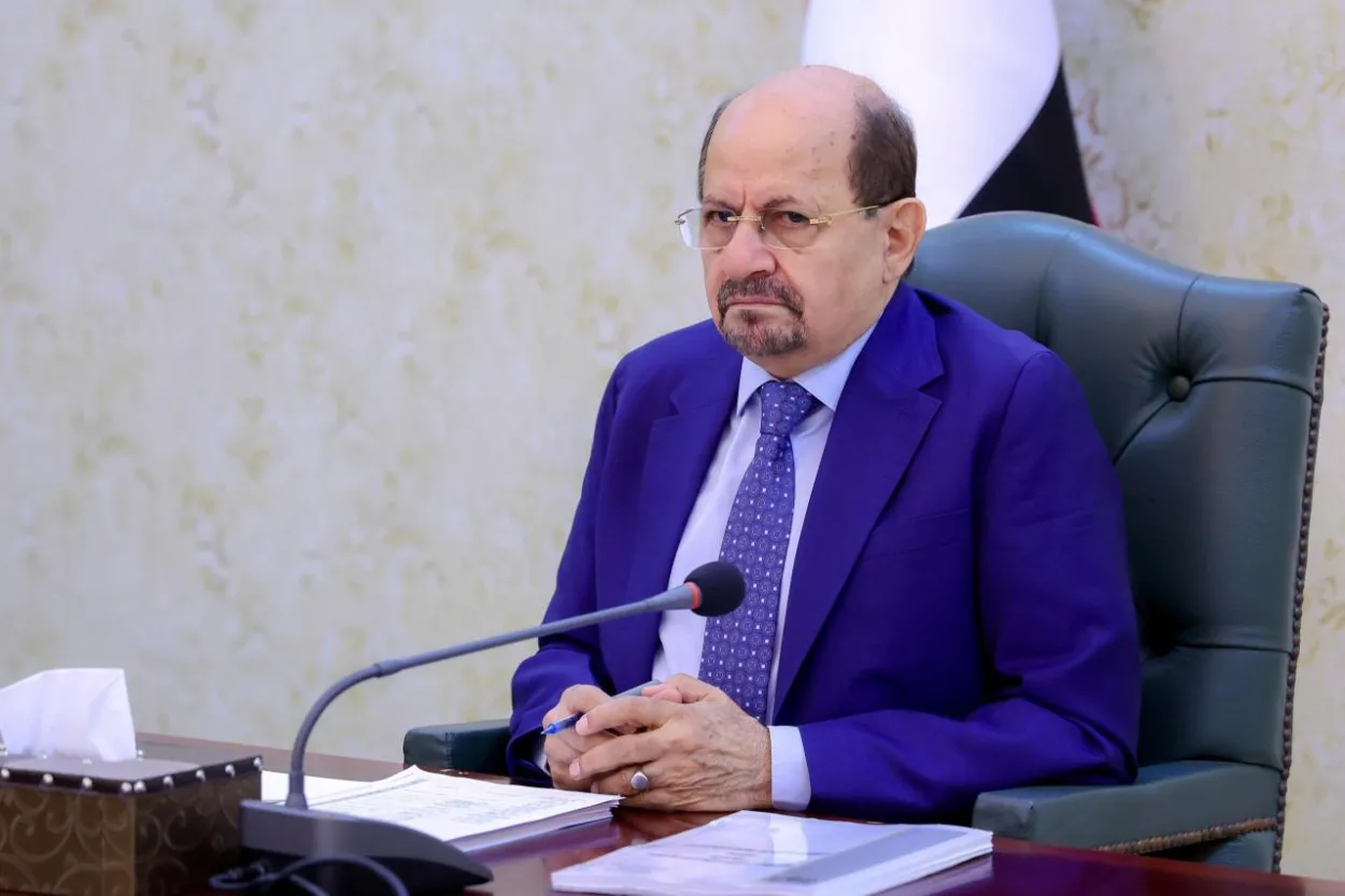رئيس الوزراء: الكهرباء في صدارة أولويات الحكومة والدعم السعودي بدأ ينعكس على استقرار الخدمة