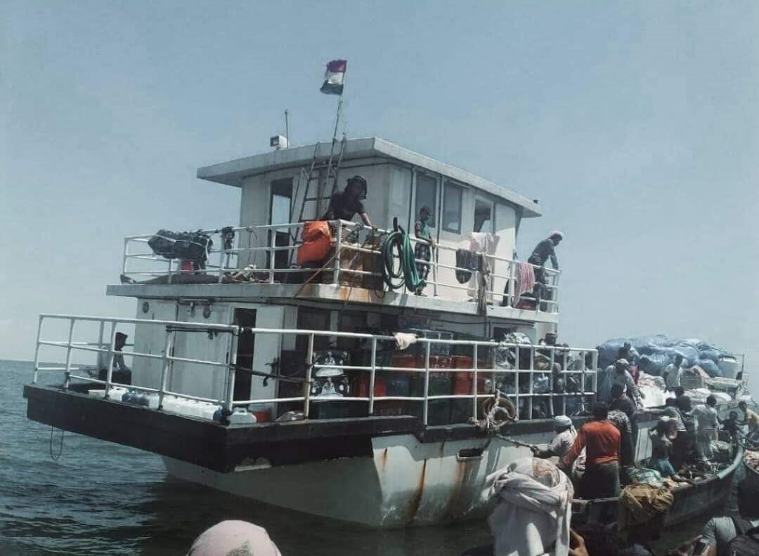السفر من وإلى سقطرى.. رحلة محفوفة بالمخاطر (تقرير)