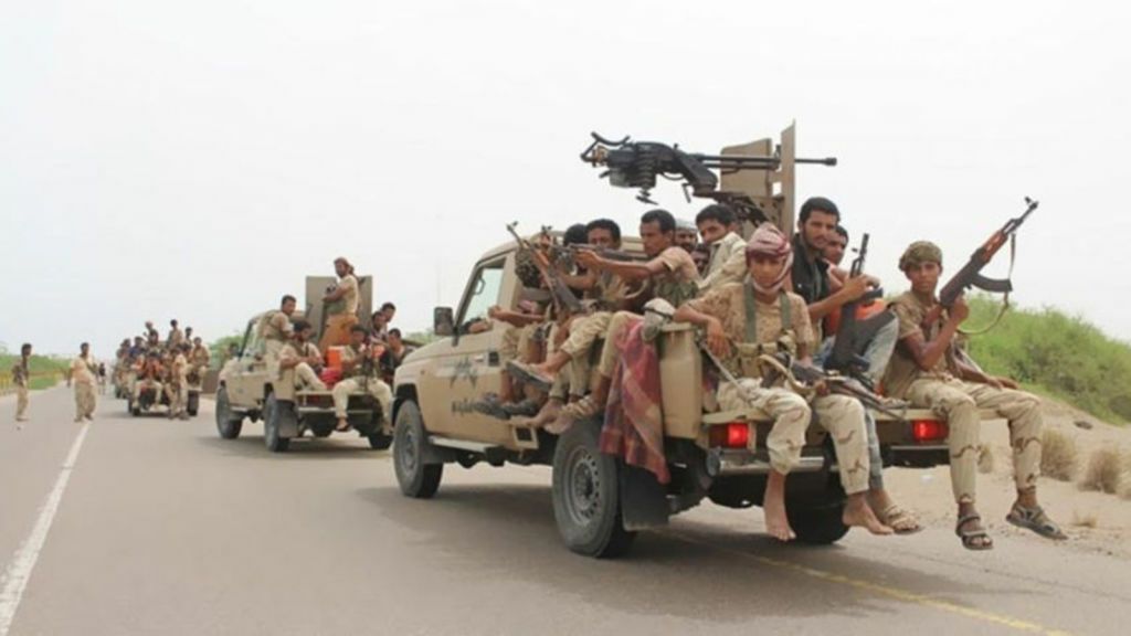 سقوط صاروخ بالستي في محيط عتق شرق اليمن