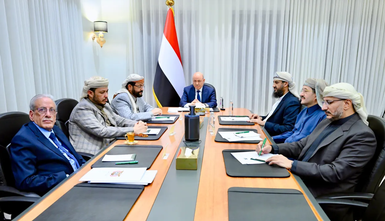 مجلس القيادة الرئاسي يناقش أولويات تنفيذ برنامج الحكومة لعام 2026 ويؤكد دعم الاستقرار الاقتصادي والأمني