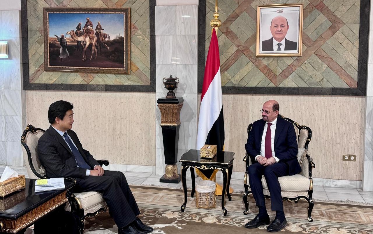 الزنداني يبحث مع الصين تعزيز التعاون التنموي ويتسلّم أوراق اعتماد سفير الفلبين