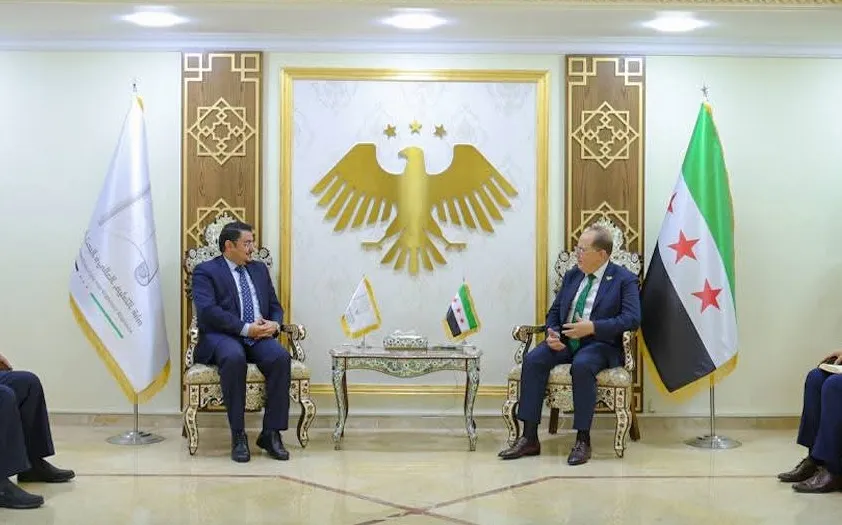 بعكر يبحث مع وزير التعليم العالي السوري تعزيز التعاون الأكاديمي ودعم الطلاب اليمنيين