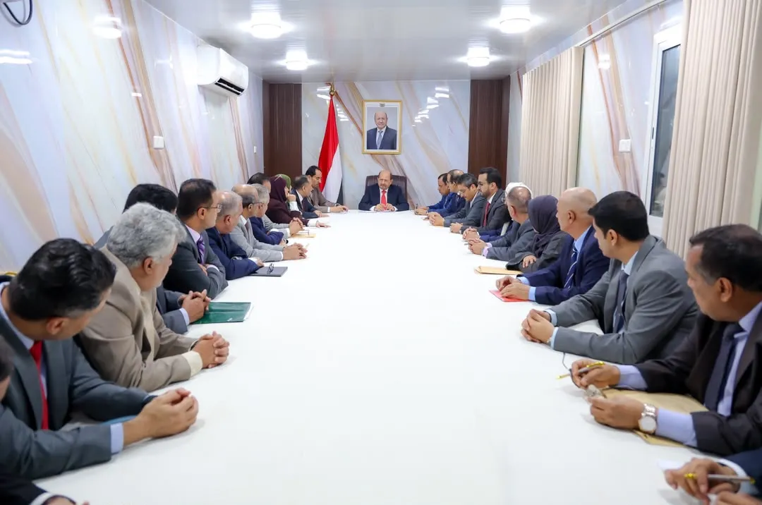 رئيس الوزراء الزنداني يترأس اجتماعا حكوميا طارئا ويؤكد: لن نسمح للحوثيين بفرض معادلات جديدة بالقوة