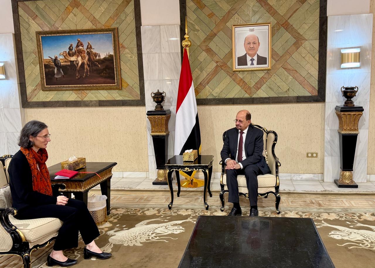 الزنداني يبحث مع السفيرة الفرنسية مستجدات الأوضاع وسبل تعزيز الشراكة بين البلدين