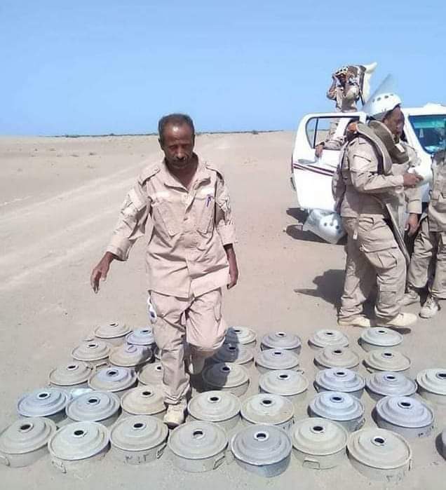 مقتل خبيري ألغام جنوب حيس