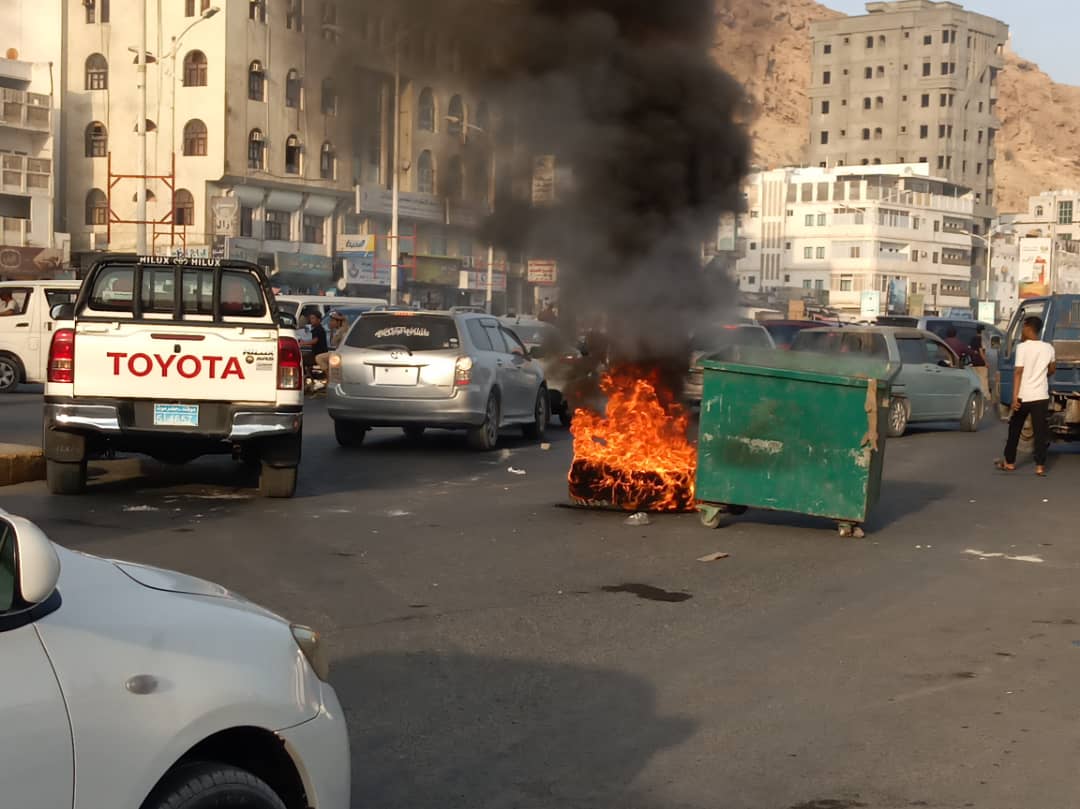 توسع رقعة الاحتجاجات المنددة بانهيار الخدمات  في حضرموت