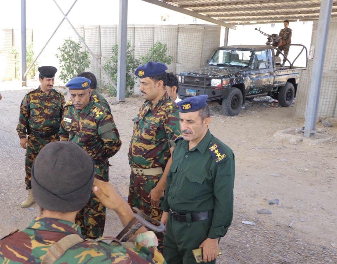 المهرة والحديدة تحبطان تهريب شحنات عسكرية إلى الحوثيين في صنعاء