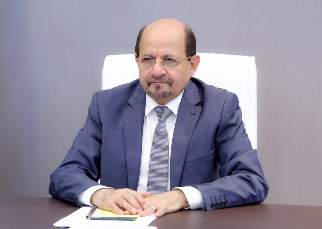 الزنداني يبحث مع بريطانيا دعم الإصلاحات ويؤكد التصدي بحزم للانتهاكات الإيرانية