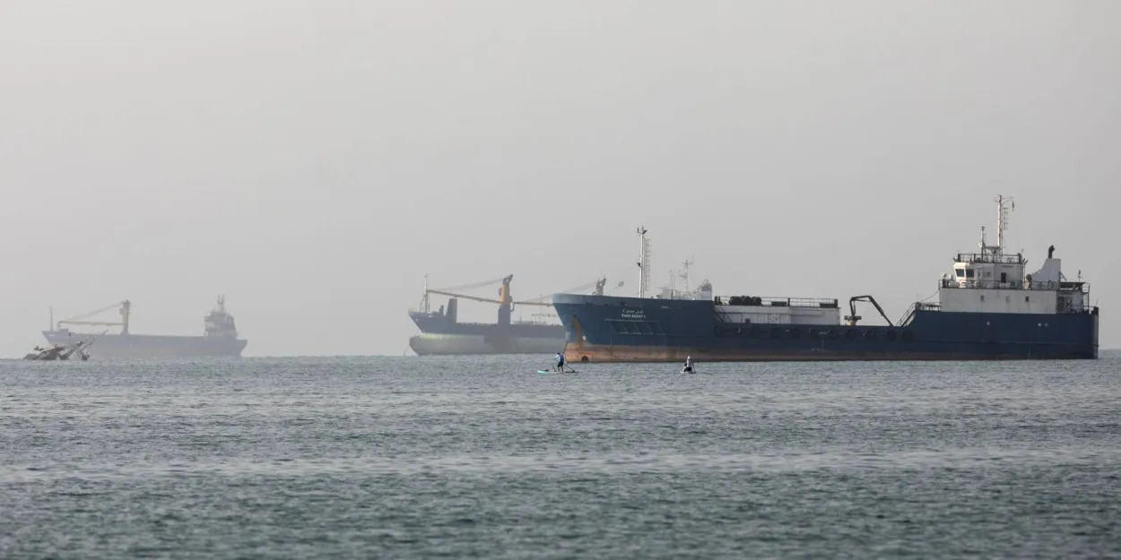 إيران تطلب من الحوثيين الاستعداد لإغلاق باب المندب إذا استهدفت الولايات المتحدة قطاع الطاقة الإيراني