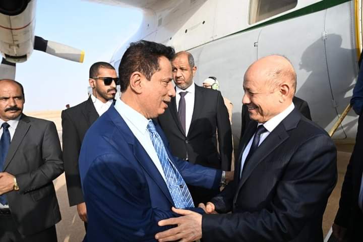 في أول زيارة له العليمي يصل المهرة 