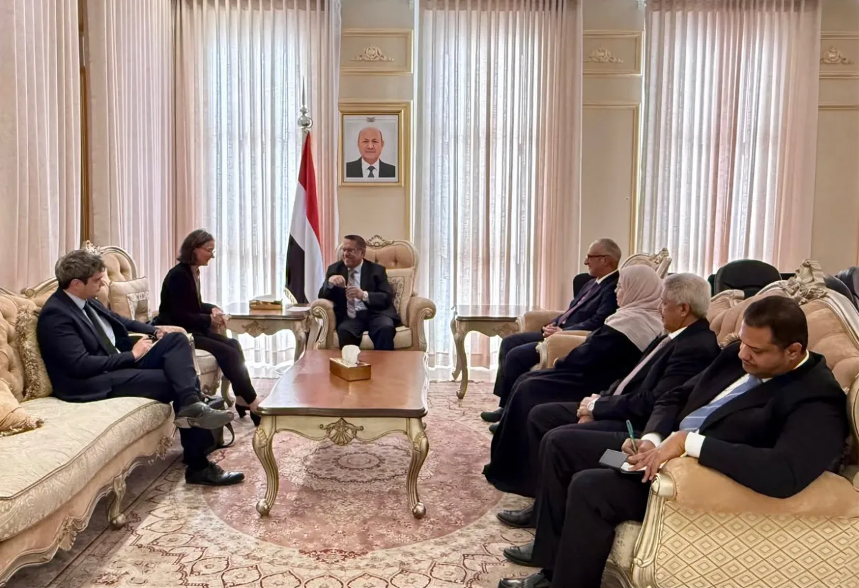 بن دغر يبحث مع السفيرة الفرنسية مستجدات اليمن والتصعيد في الساحل الغربي وباب المندب
