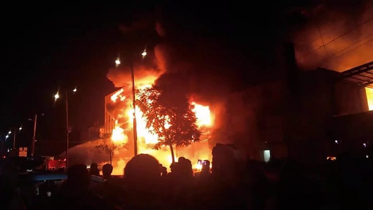 صورة إحراق اللاجئين في صنعاء