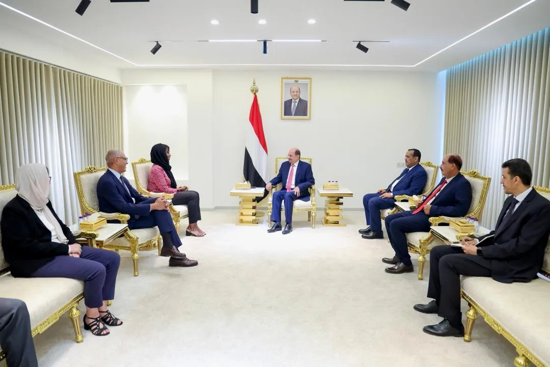 رئيس الوزراء الدكتور الزنداني يبحث مع وفد أممي تعزيز الاستجابة الإنسانية ودعم مشاريع التنمية المستدامة
