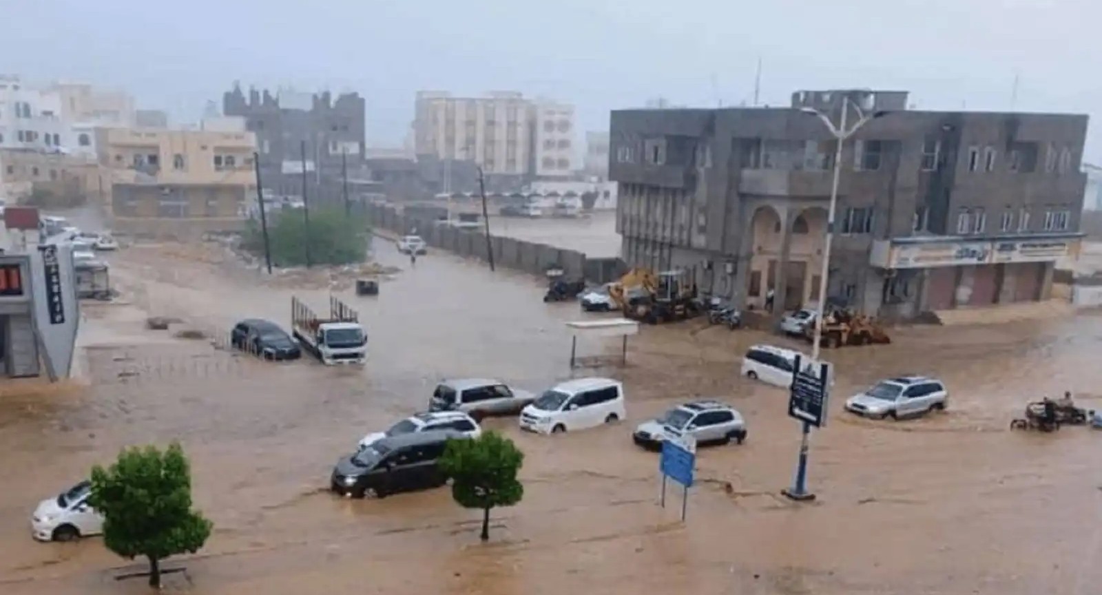 مدينة إب تحت رحمة السيول.. وإهمال المسؤولين يفاقم المأساة