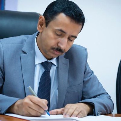 بن عديو ينعي شقيقة ويفاجئ اليمنيين أنه خارج  البلاد قسرًا