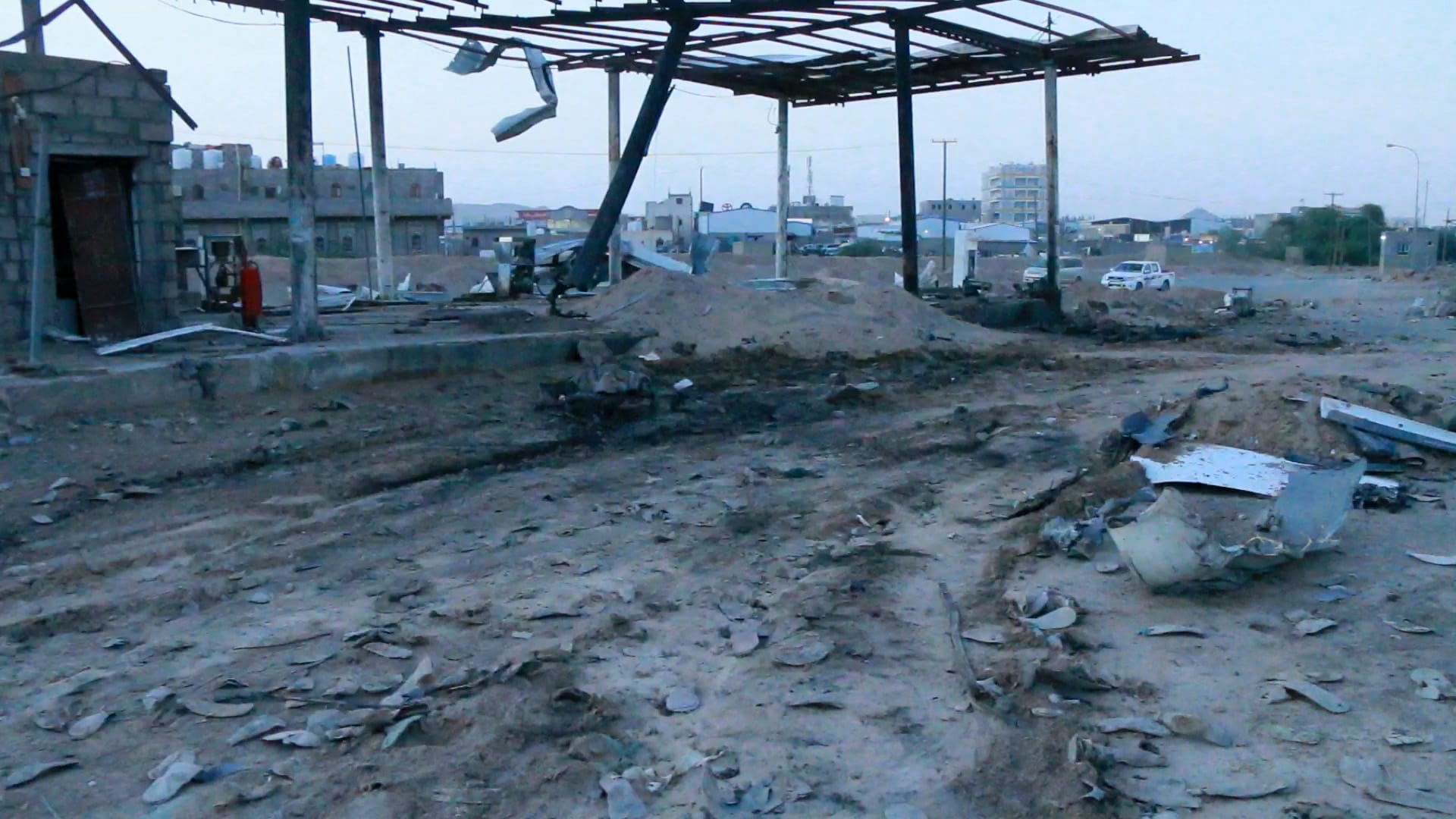 صورة ارشيفية لمخلفات هجمات الحوثيين على مأرب