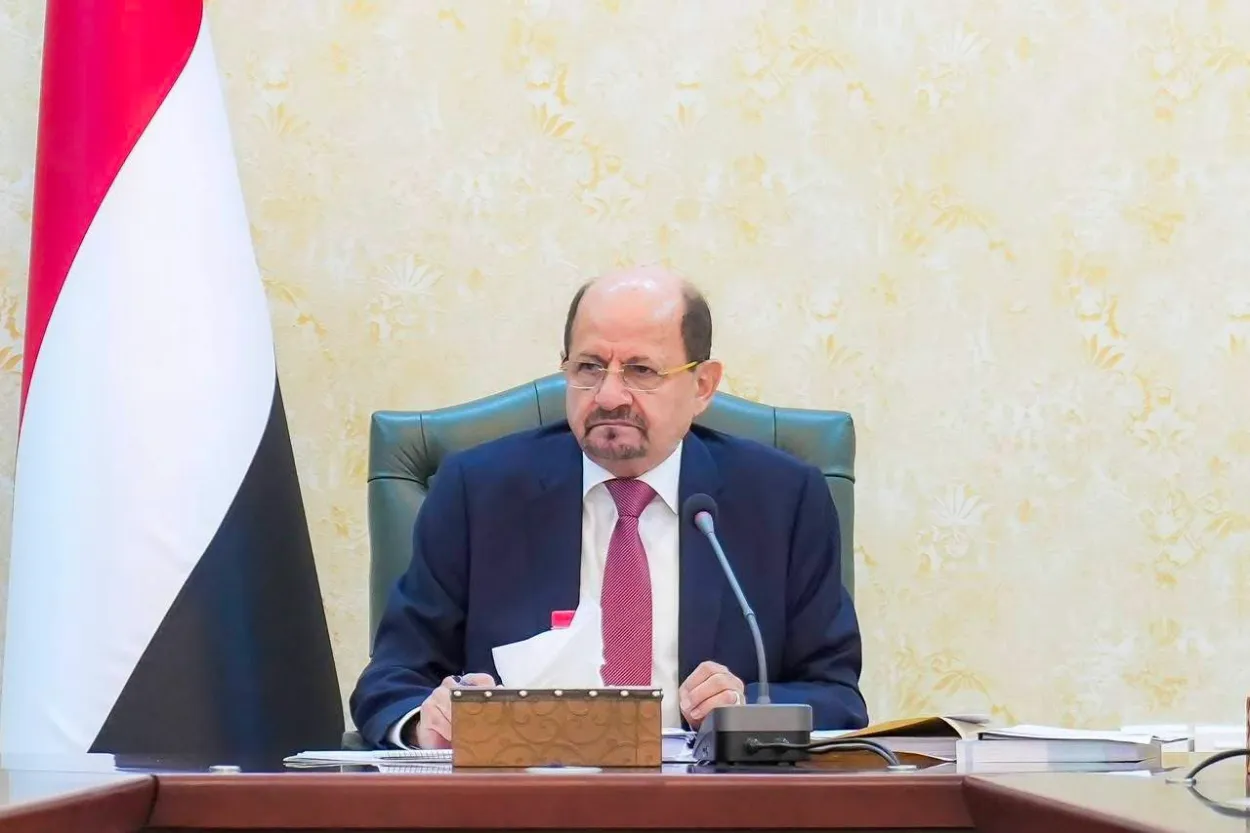 رئيس الوزراء يصدر قرارات بتكليف قيادات جديدة في وزارة الخدمة المدنية ضمن برنامج الإصلاح الإداري