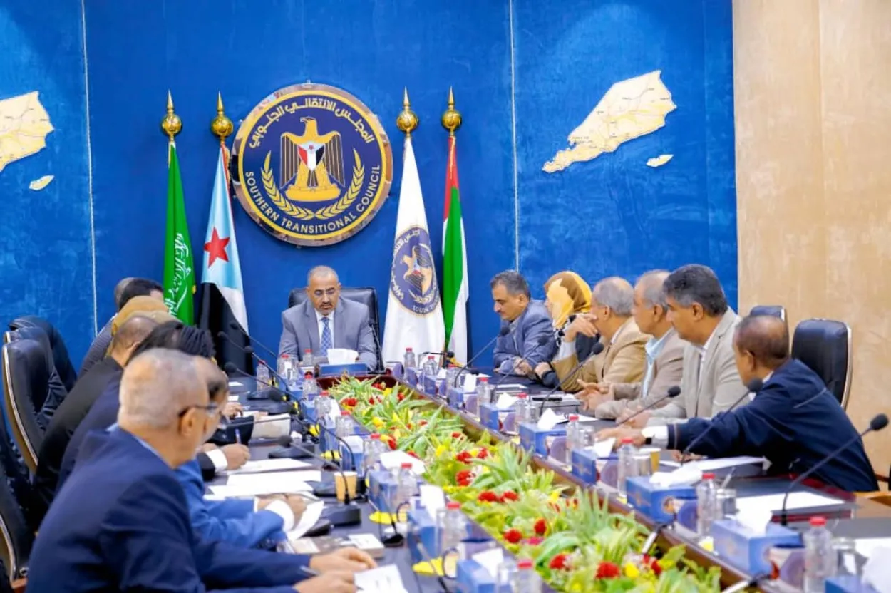 المجلس الانتقالي المنحل يهاجم قرار استئناف تصدير النفط ويطلق مزاعم بشأن عائداته