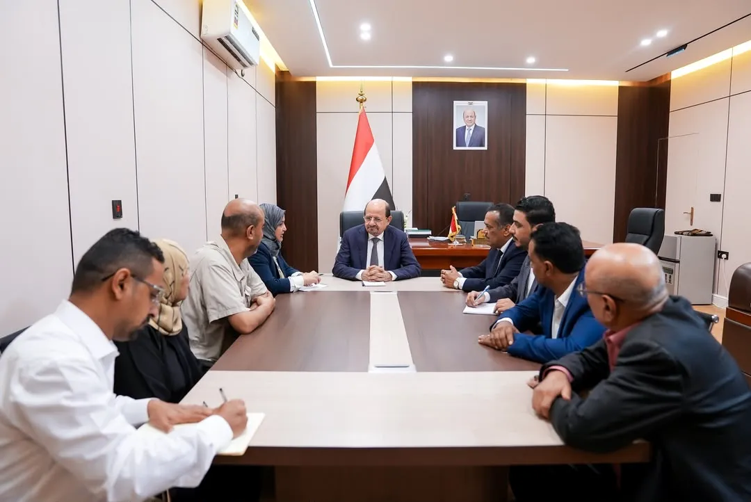 رئيس الوزراء الدكتور الزنداني يوجه بتسريع الإصلاحات التشريعية وملاحقة مرتكبي الانتهاكات
