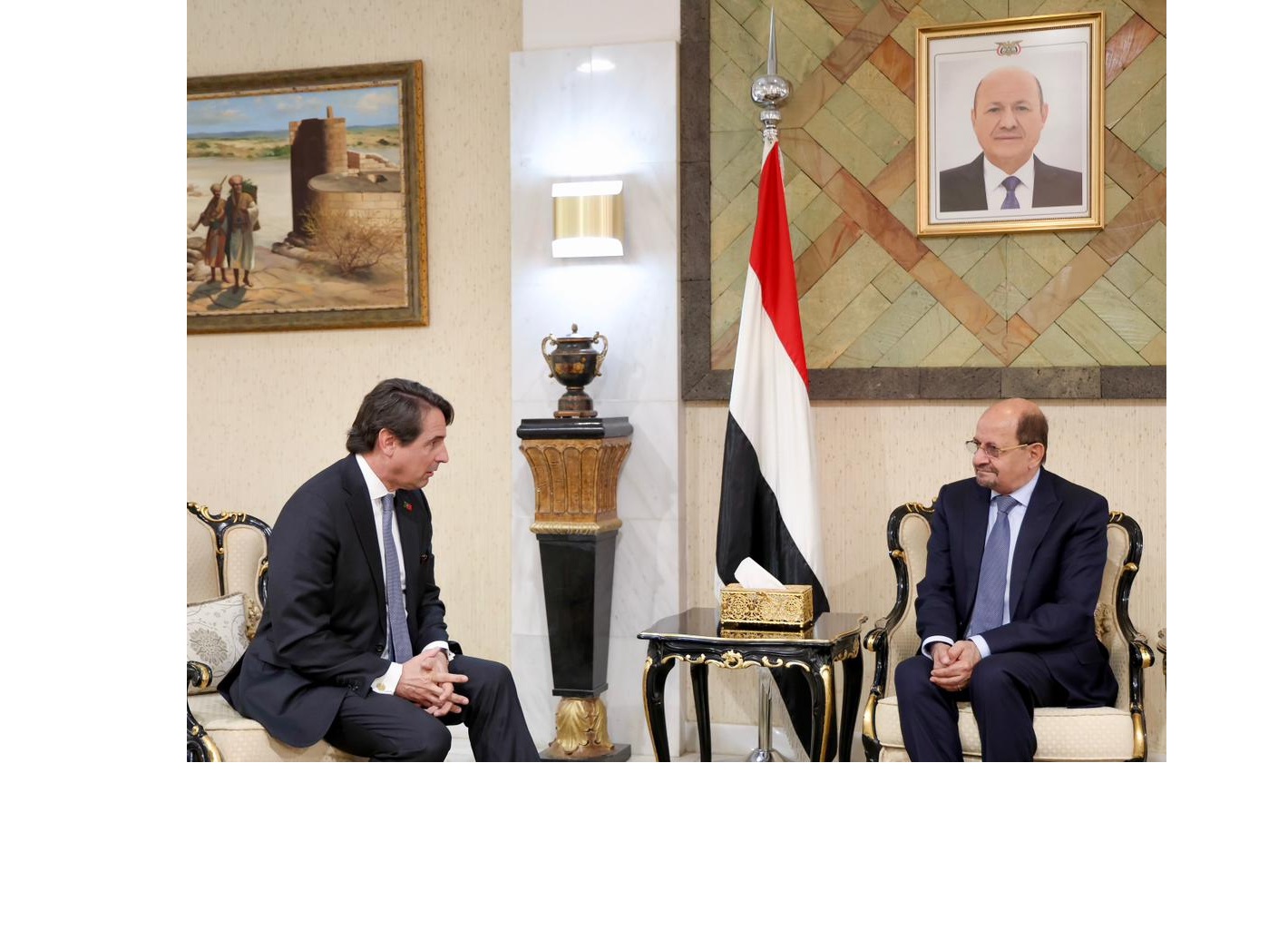 رئيس الوزراء الدكتور شائع الزنداني يودع السفير البرتغالي ويبحث مستجدات الأوضاع والعلاقات الثنائية