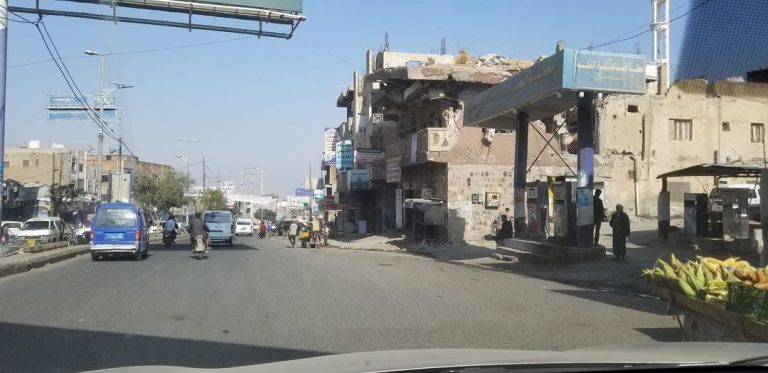 بدء نقل خمسة ملايين لتر من الوقود للمرة الأولى منذ سنوات لتعز