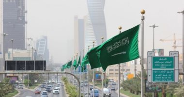 تمديد تأشيرات الزيارة للقادمين إلى السعودية 