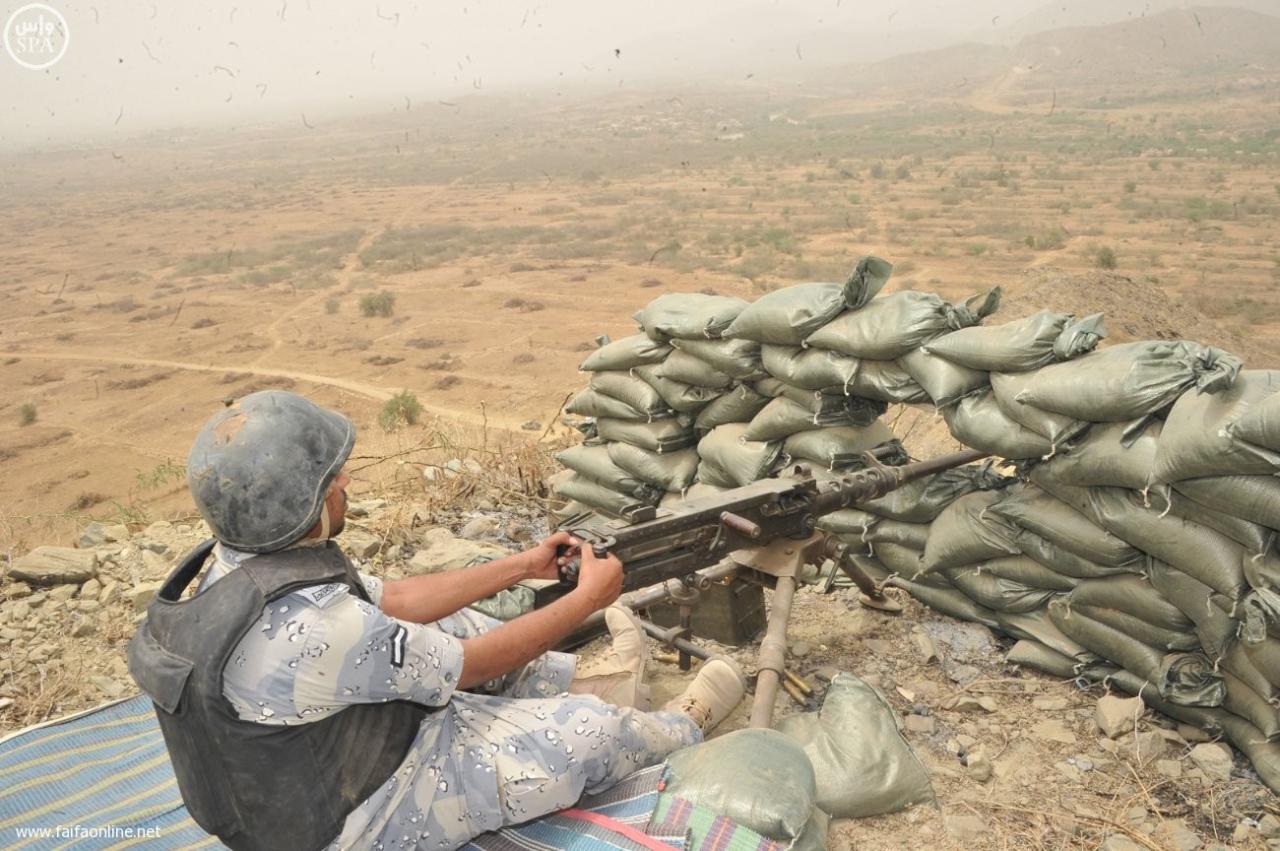 مقاتلين في جبهات تعز