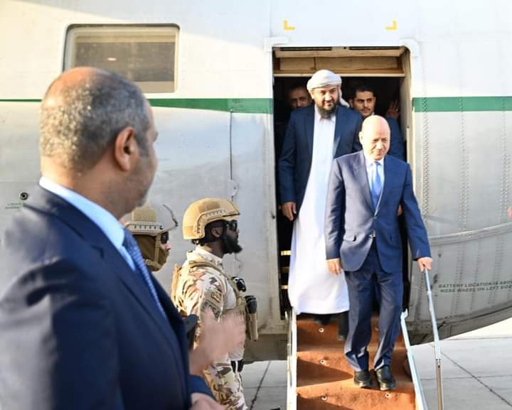 العليمي والمحرمي يصلان عدن فيما صالح والزبيدي بالامارات 
