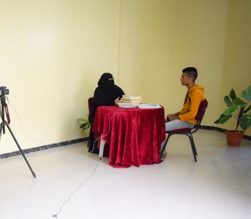 الحمزي: أنشأنا أكثر من 37 مبادرات حققت نجاح لم تحققه الدولة بتعز
