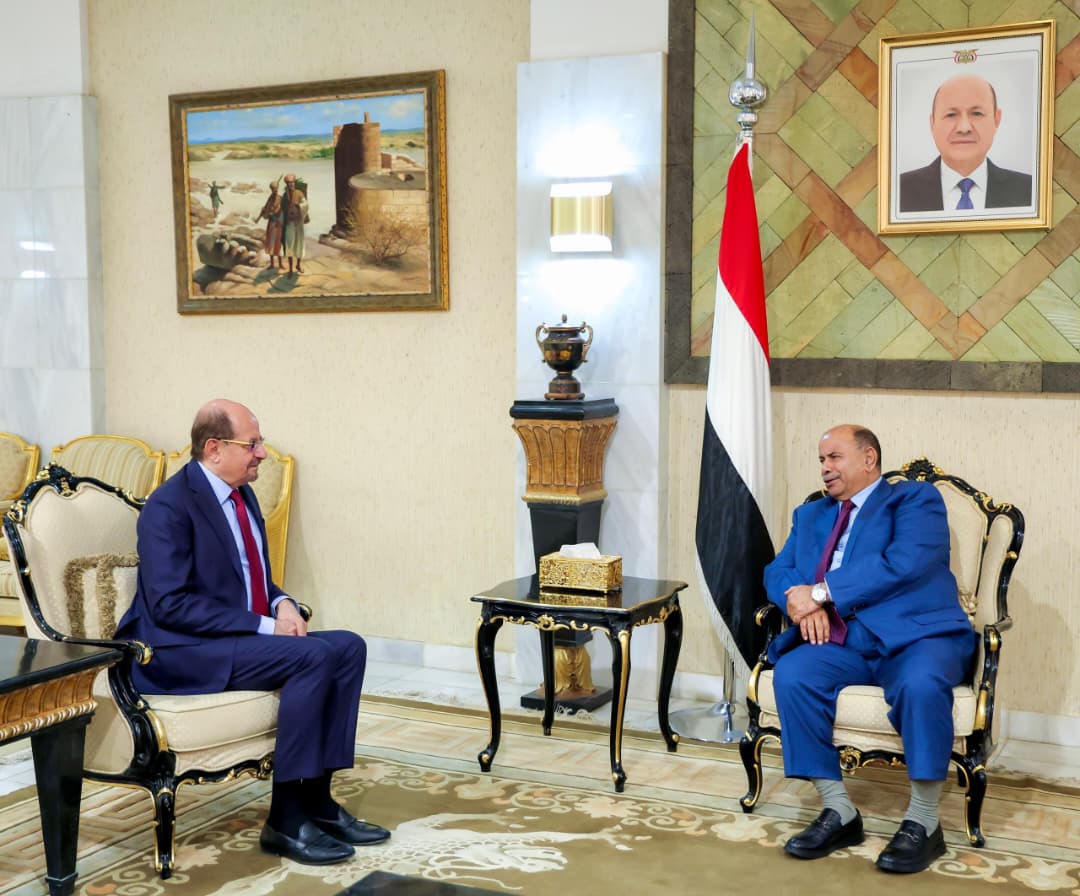 الخنبشي يلتقي الزنداني لبحث توحيد الصف الوطني وتشكيل حكومة كفاءات