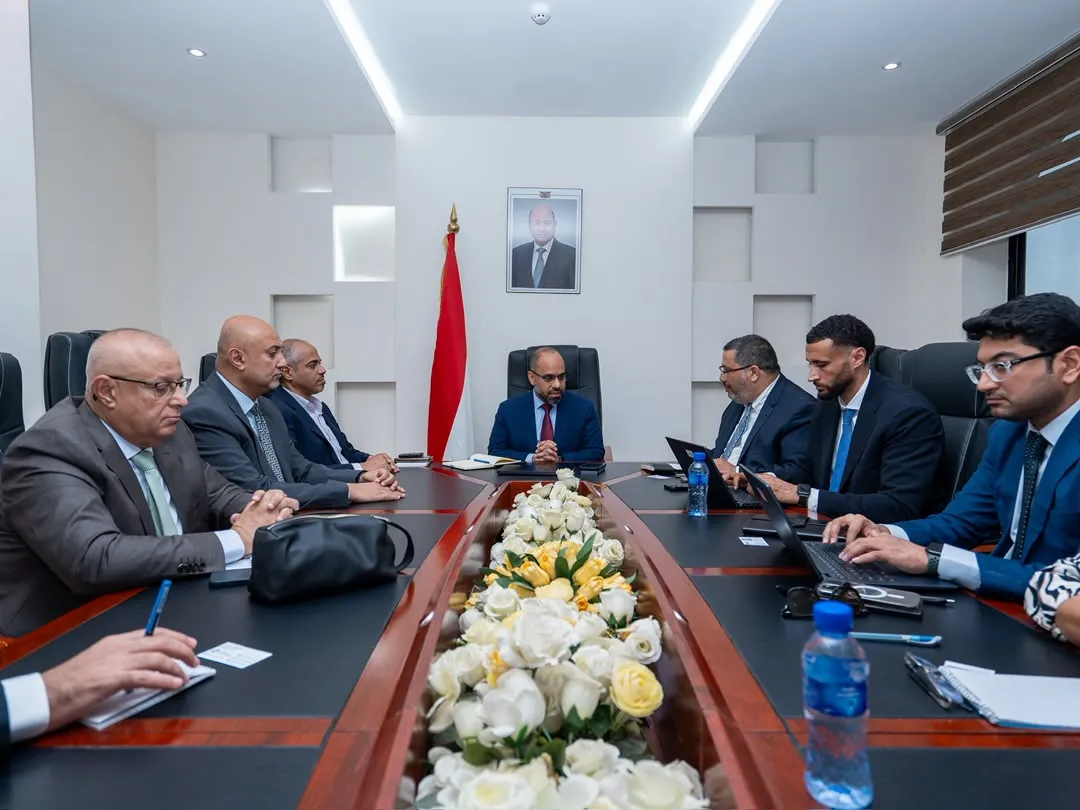 وزير الاتصالات يبحث مع البنك الدولي دعم التحول الرقمي وتطوير قطاع الاتصالات
