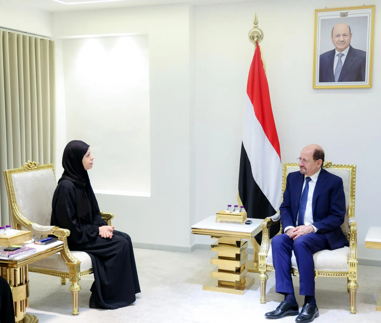 الدكتور الزنداني يبحث مع الصليب الأحمر ترتيبات تبادل المحتجزين وتعزيز الاستجابة الإنسانية