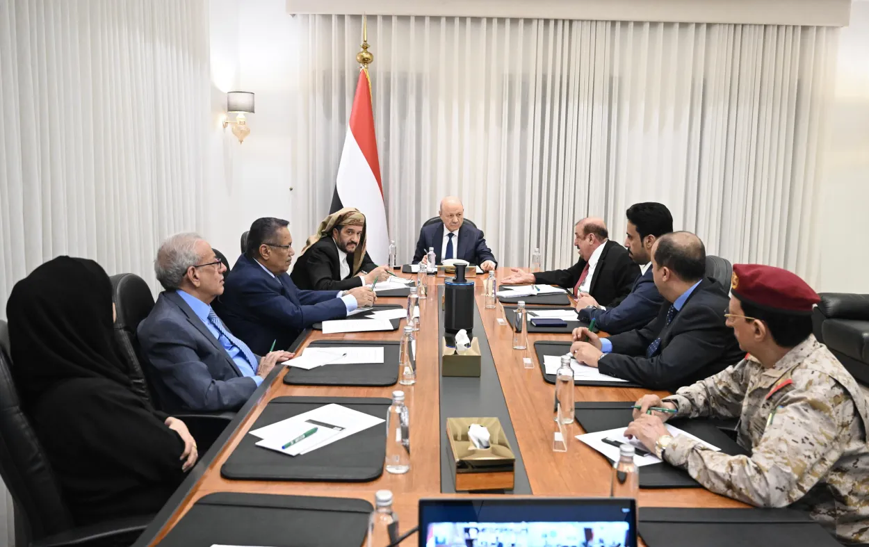 مجلس الدفاع الوطني يناقش الجاهزية والتعبئة العامة ويحذر من تصعيد الحوثيين